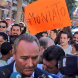 Alberto Fabra es abucheado en la Fira de Cocentaina