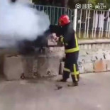 Como extinguir un fuego con una botella de Cocacola