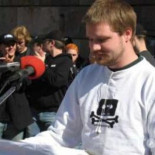 Administrador de The Pirate Bay reinicia servidor desde el juzgado (ING)