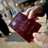 Pasaportes encontrados en los ataques de París son falsificaciones [ENG]