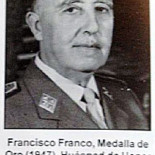 El Ayuntamiento de Tarifa reparte un folleto destacando la figura de Francisco Franco